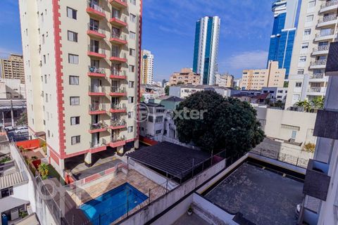 Image 7 - 896275