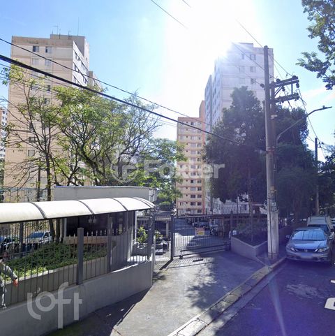 Image 11 - 896277