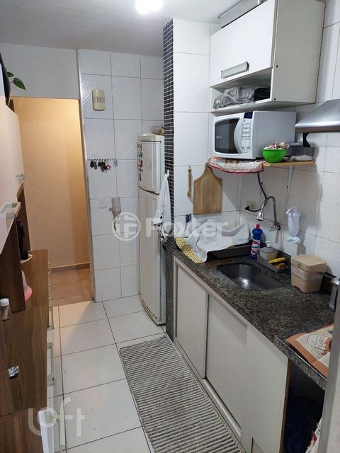 Image 4 - 896277