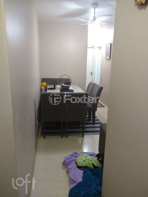 Image 4 - 896279