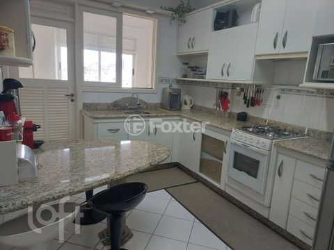 Image 3 - 896292