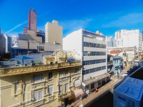 Image 7 - 896306