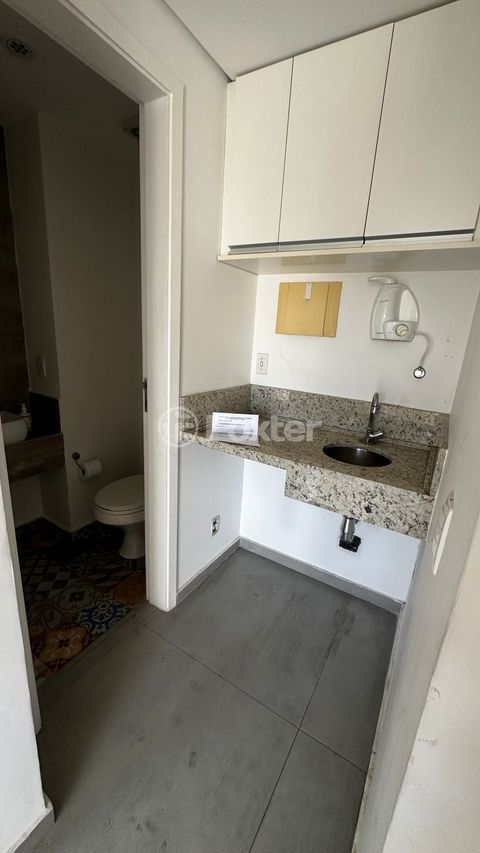 Image 7 - 896365