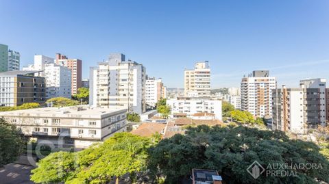Image 16 - 896373