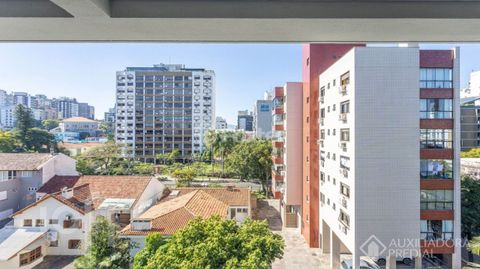 Image 7 - 896373