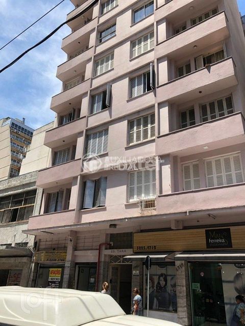 Image 3 - 896393