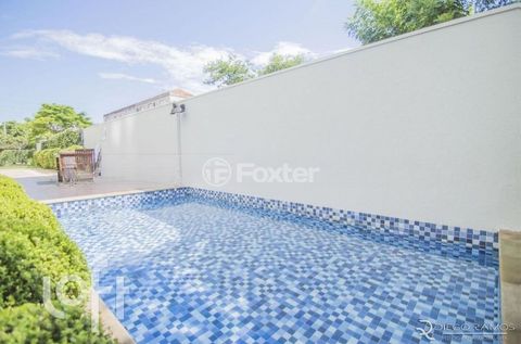Image 4 - 896395