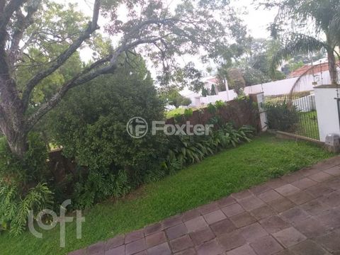 Image 4 - 896397