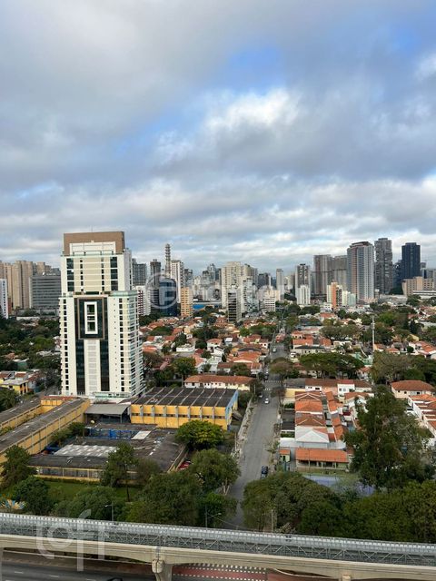 Image 7 - 896401