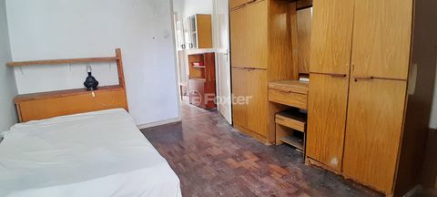 Image 9 - 896428