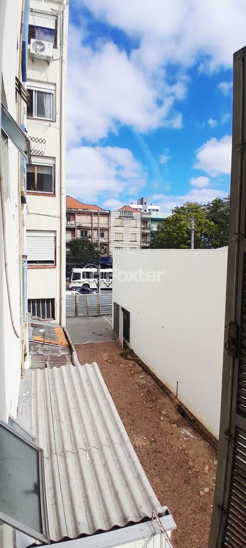 Image 7 - 896428