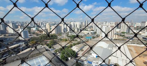 Image 11 - 896429