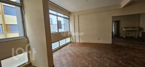 Image 7 - 896435