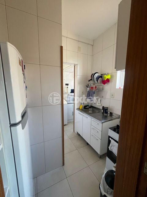 Image 3 - 896451