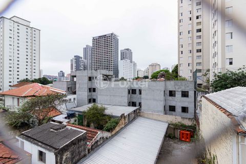 Image 4 - 896470