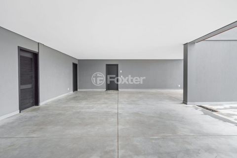 Image 17 - 896478