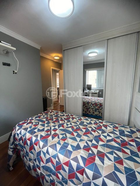 Image 7 - 896499