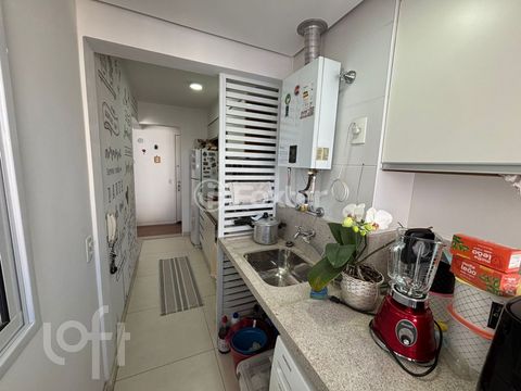 Image 7 - 896501