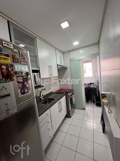 Image 2 - 896513