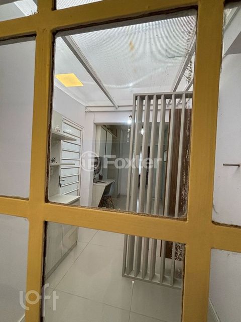 Image 8 - 896534