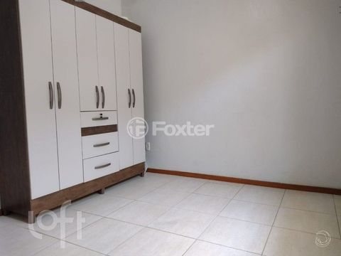 Image 7 - 896595
