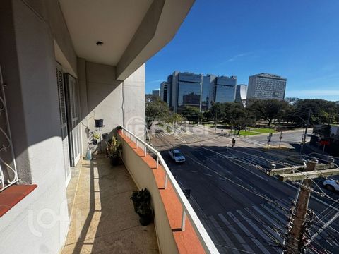 Image 7 - 896612