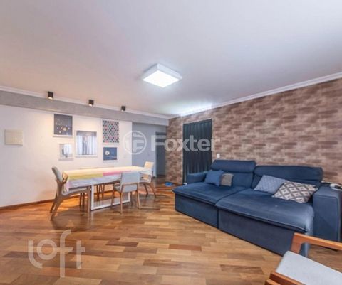 Image 3 - 896618