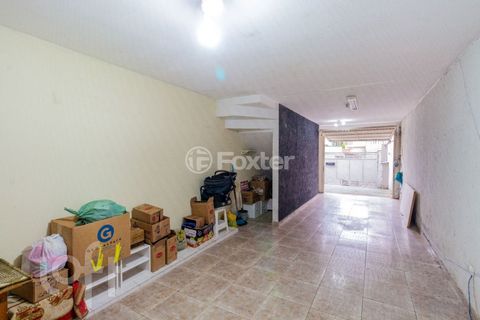 Image 4 - 896625