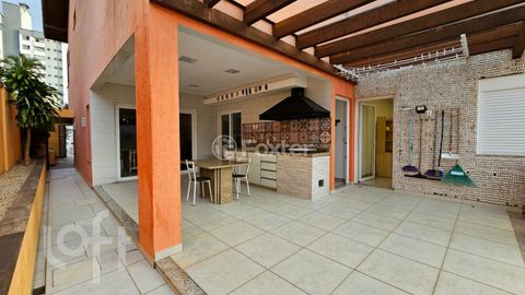 Image 16 - 896639