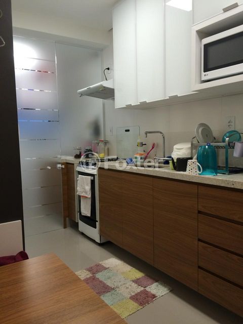 Image 5 - 896651