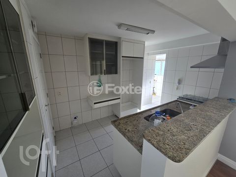 Image 3 - 896652
