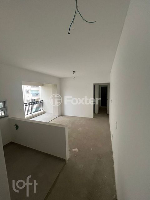 Image 2 - 896653