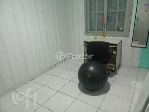 Image 4 - 896657