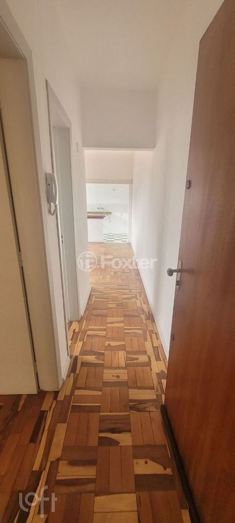 Image 1 - 896658