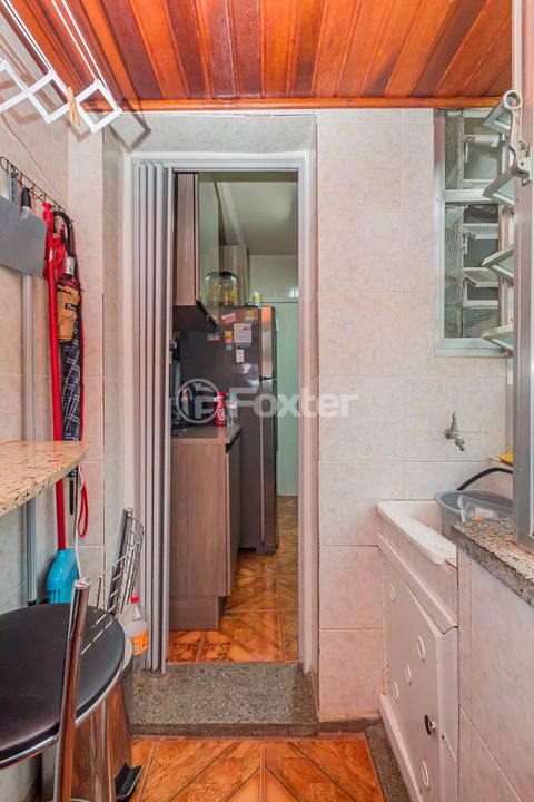 Image 10 - 896661