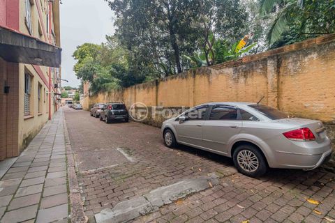 Image 17 - 896661