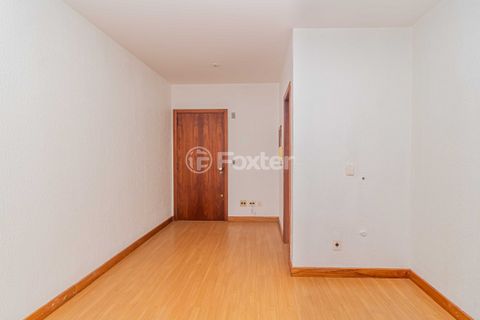 Image 5 - 896662