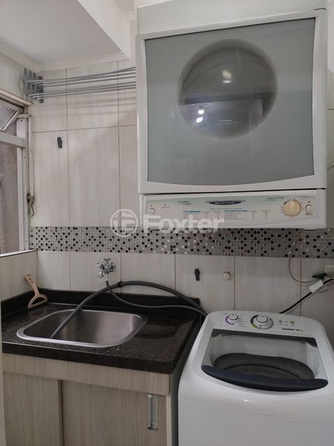 Image 3 - 896669