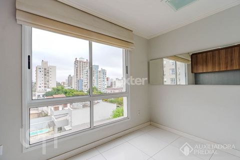 Image 1 - 896677