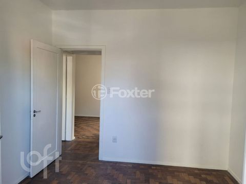 Image 3 - 896679