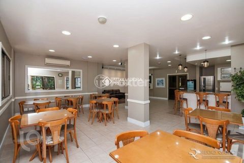 Image 10 - 896681