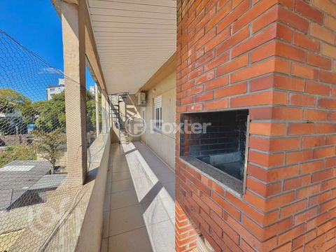Image 8 - 896682