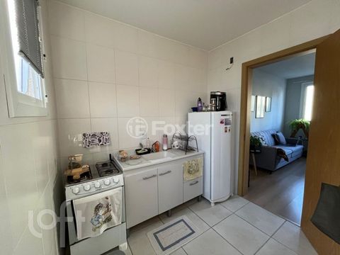 Image 4 - 896687