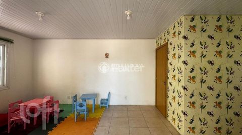 Image 13 - 896687