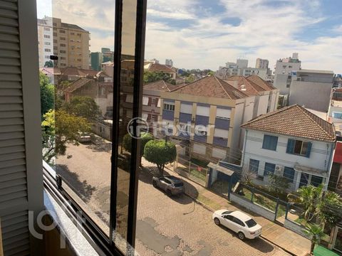 Image 3 - 896696