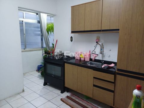 Image 12 - 896724