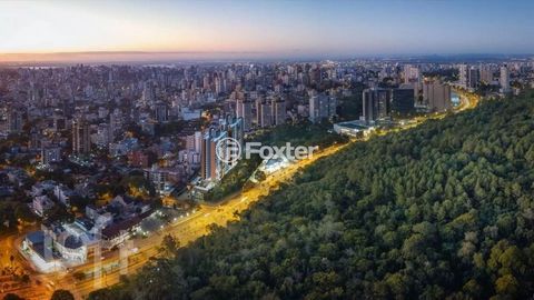 Image 3 - 896782
