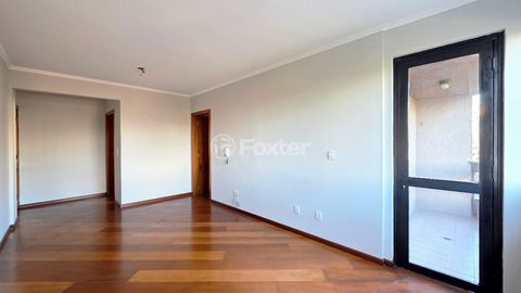 Image 10 - 896786