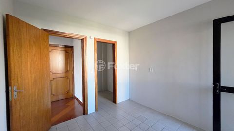 Image 8 - 896786