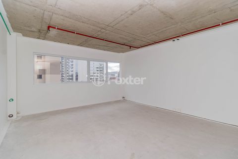 Image 9 - 896790